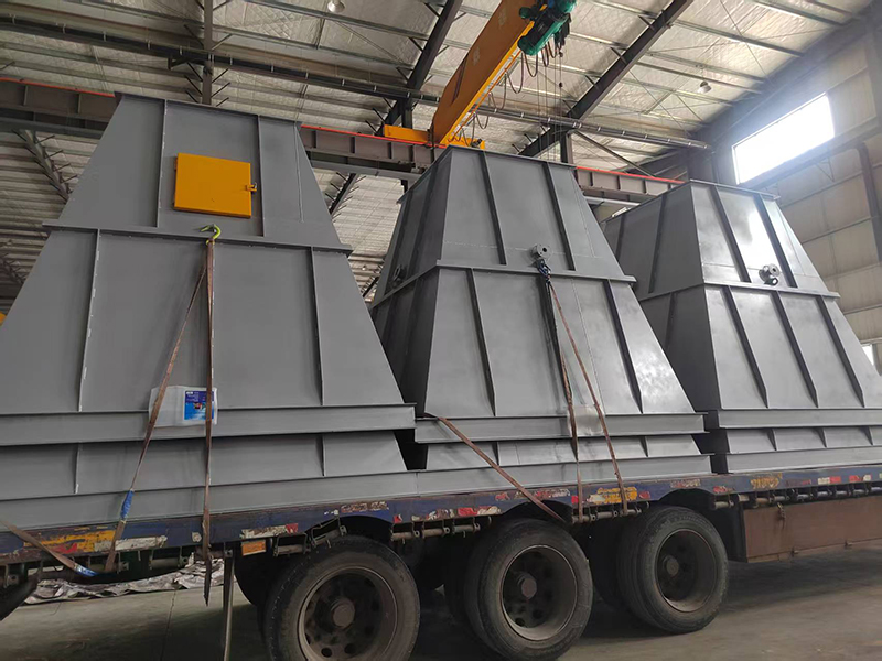 發(fā)往內(nèi)蒙古烏蘭浩特市的TZQM_336L三臺(tái)防爆除塵器